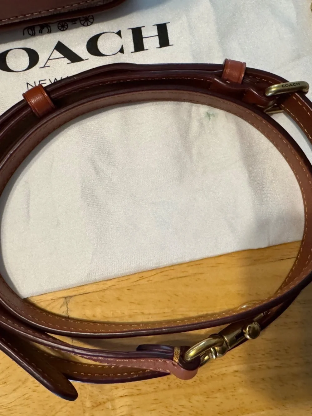 Coach Cassie 19 Tan/Rust Signature - Picture 3 of 6